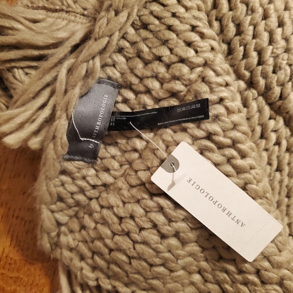 Anthropologie Cozy Fringed Scarf - camel - Picture 9 of 9
